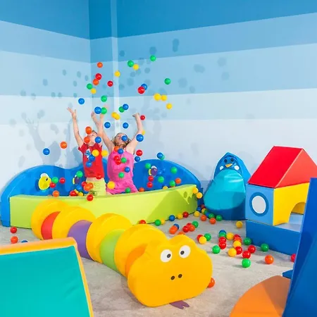 Aqua Beach#pool#sauna#jacuzzi No Limit Apartment *