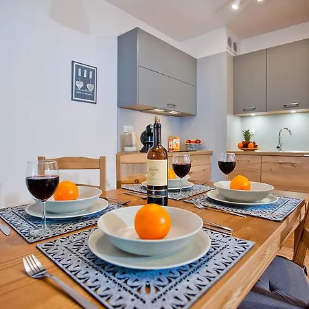 Aqua Beach#pool#sauna#jacuzzi No Limit Apartment *